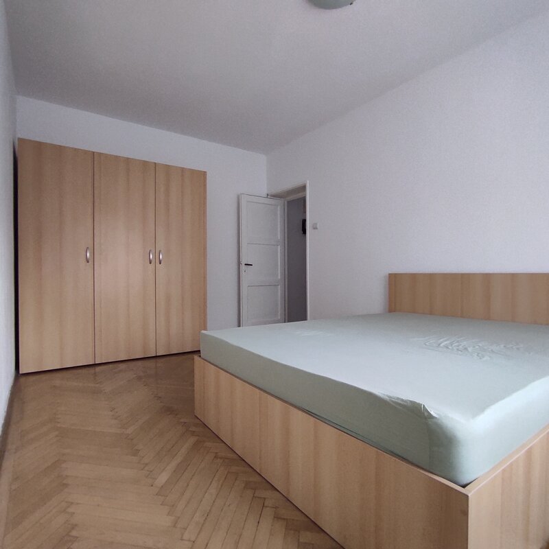 Calea Floreasca, Eliade,