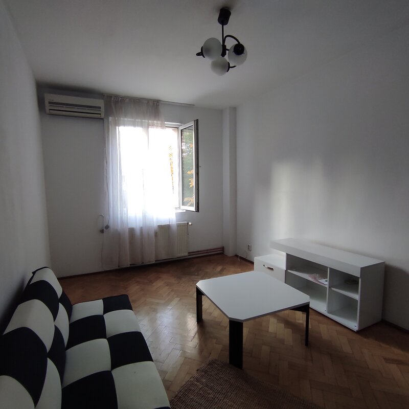 Calea Floreasca, Eliade,